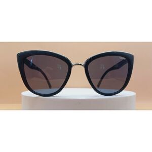 QUAY Australia "My Girl" Matte Rubber Silver Black Cat Eye Sunglasses FAMES ONLY